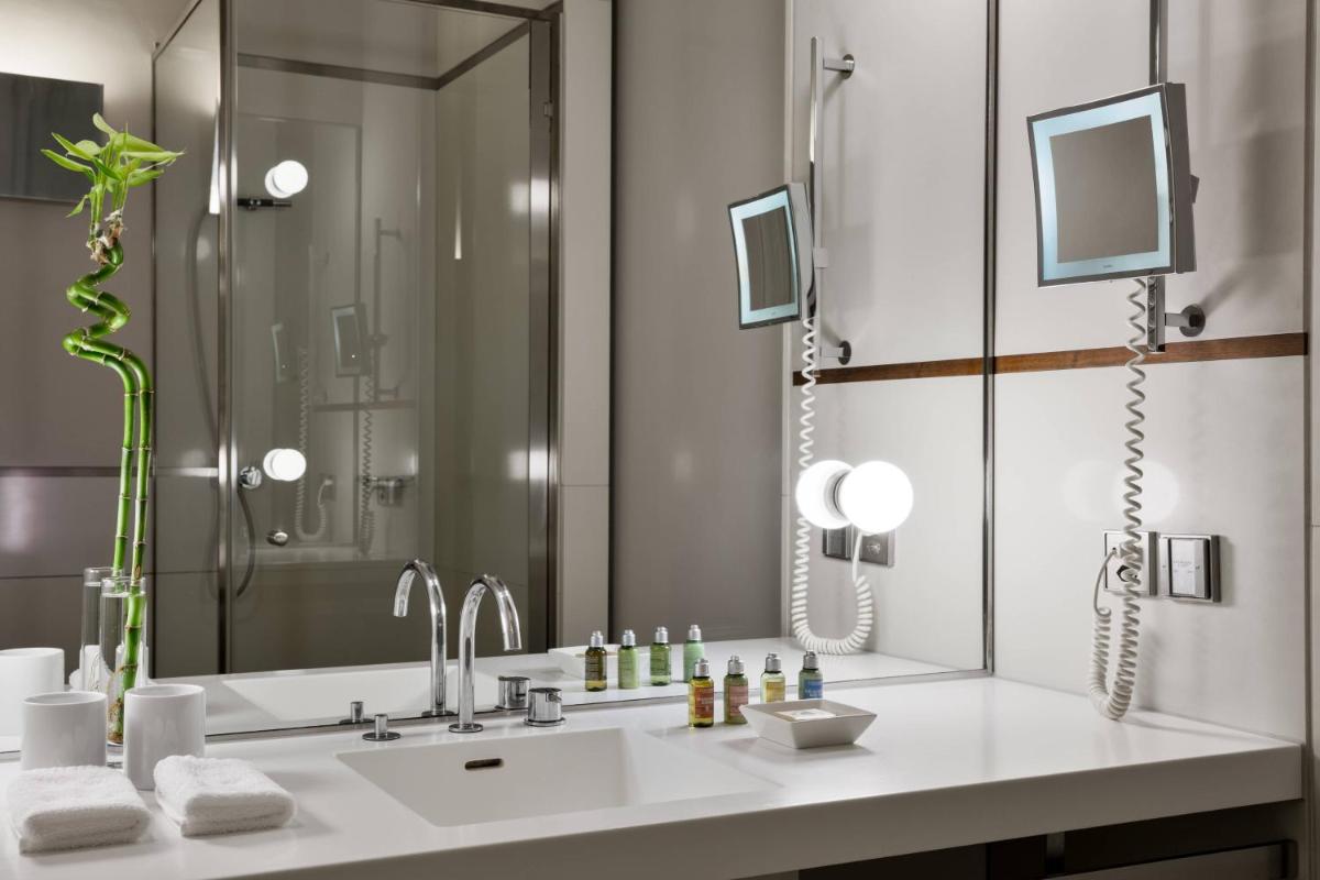 The Hotel Lucerne, Autograph Collection