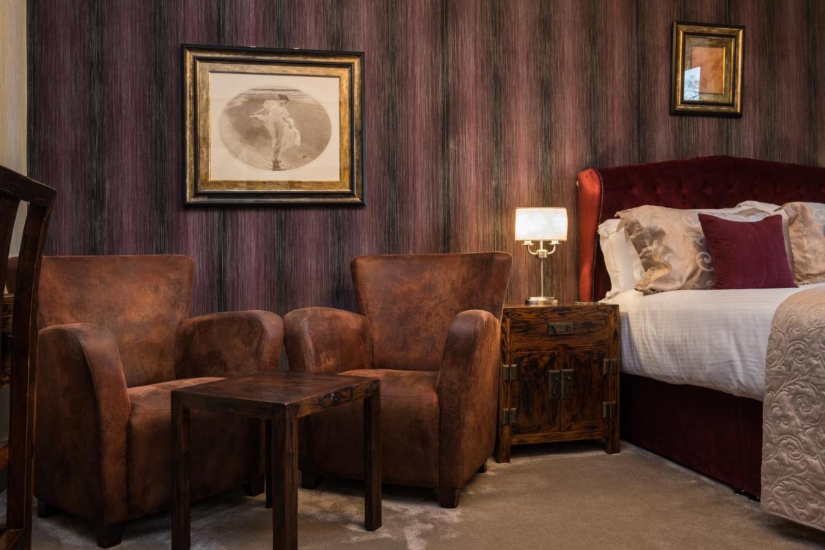 The Howbeck & The Retreat Central location, incl off-site Health Club and parking EV point available, GREAT DEALS ON