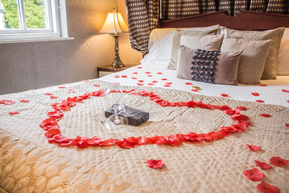 The Howbeck & The Retreat Central location, incl off-site Health Club and parking EV point available, GREAT DEALS ON