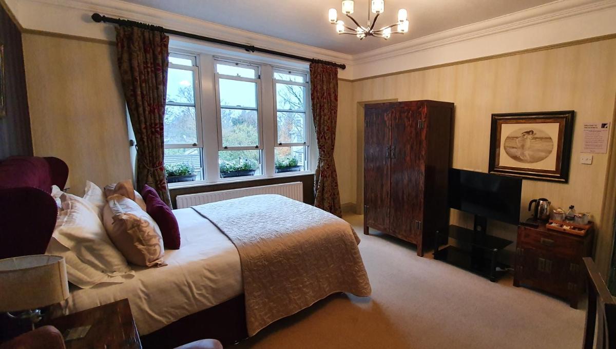 The Howbeck & The Retreat Central location, incl off-site Health Club and parking EV point available, GREAT DEALS ON