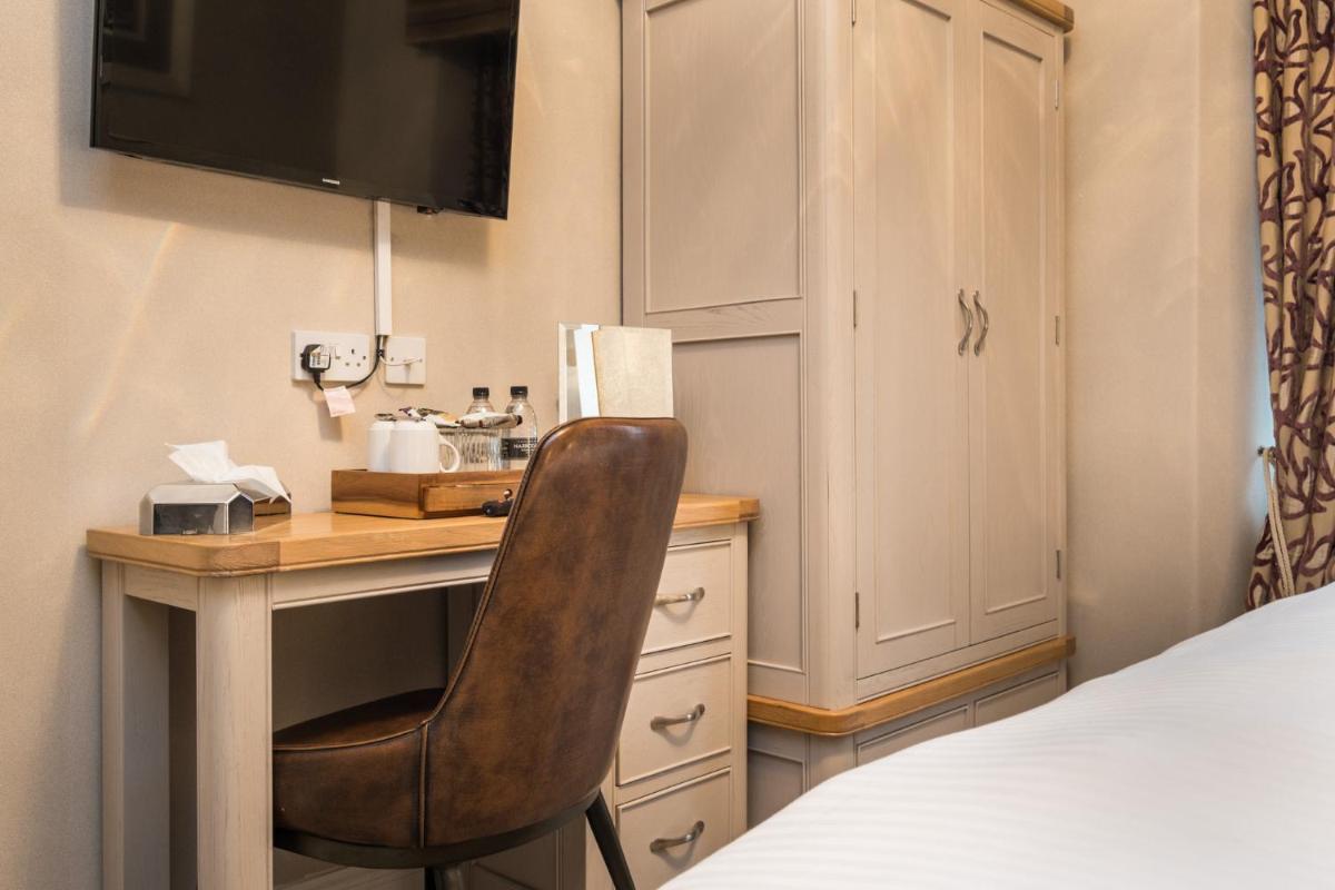 The Howbeck & The Retreat Central location, incl off-site Health Club and parking EV point available, GREAT DEALS ON