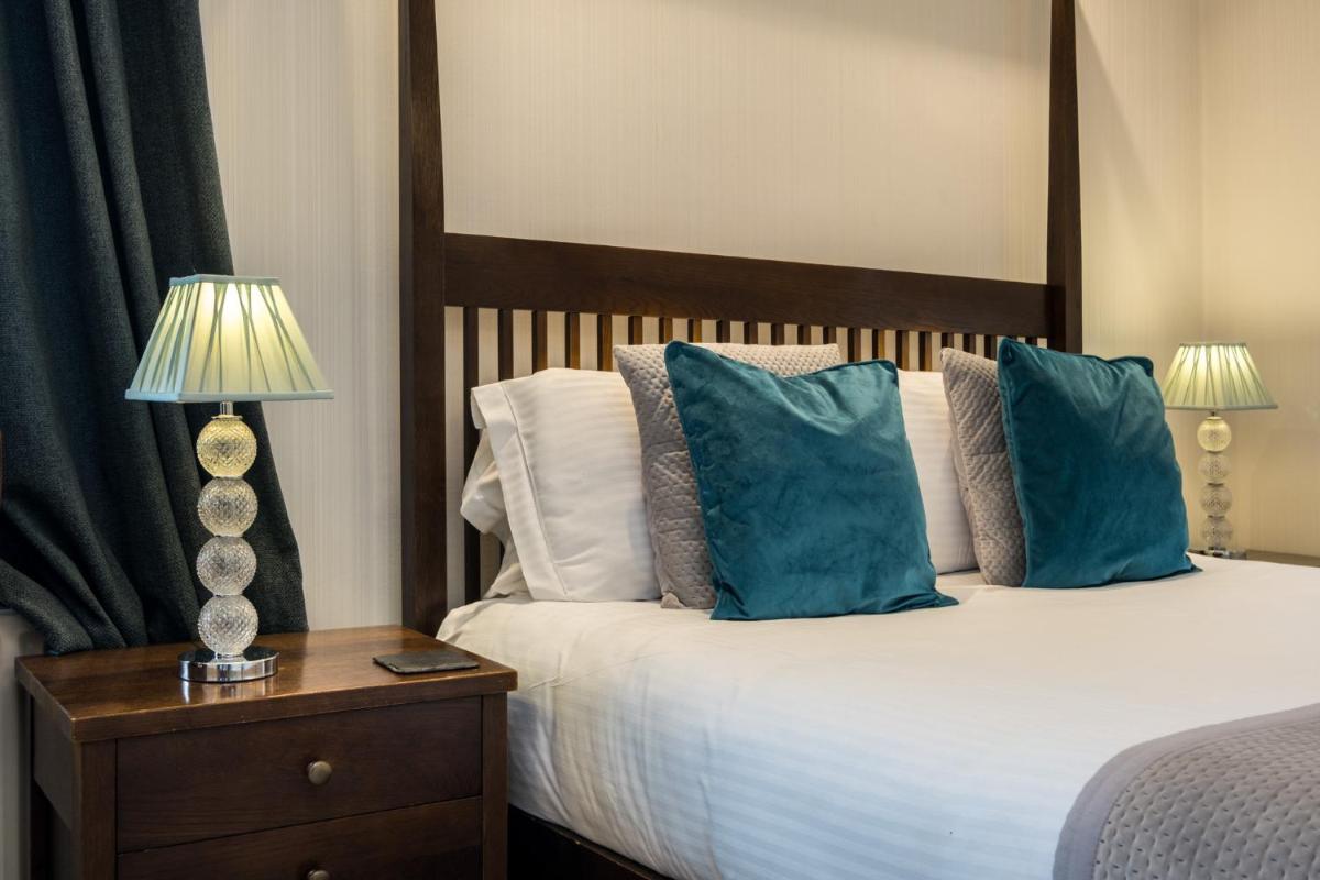 The Howbeck & The Retreat Central location, incl off-site Health Club and parking EV point available, GREAT DEALS ON