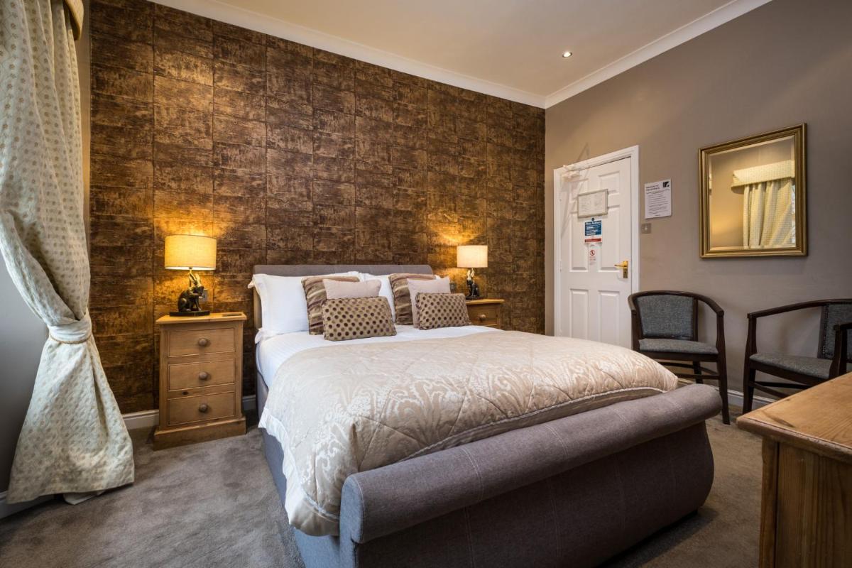 The Howbeck & The Retreat Central location, incl off-site Health Club and parking EV point available, GREAT DEALS ON