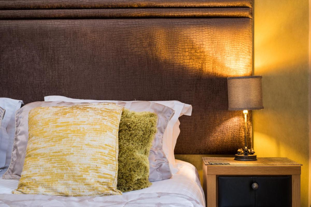 The Howbeck & The Retreat Central location, incl off-site Health Club and parking EV point available, GREAT DEALS ON