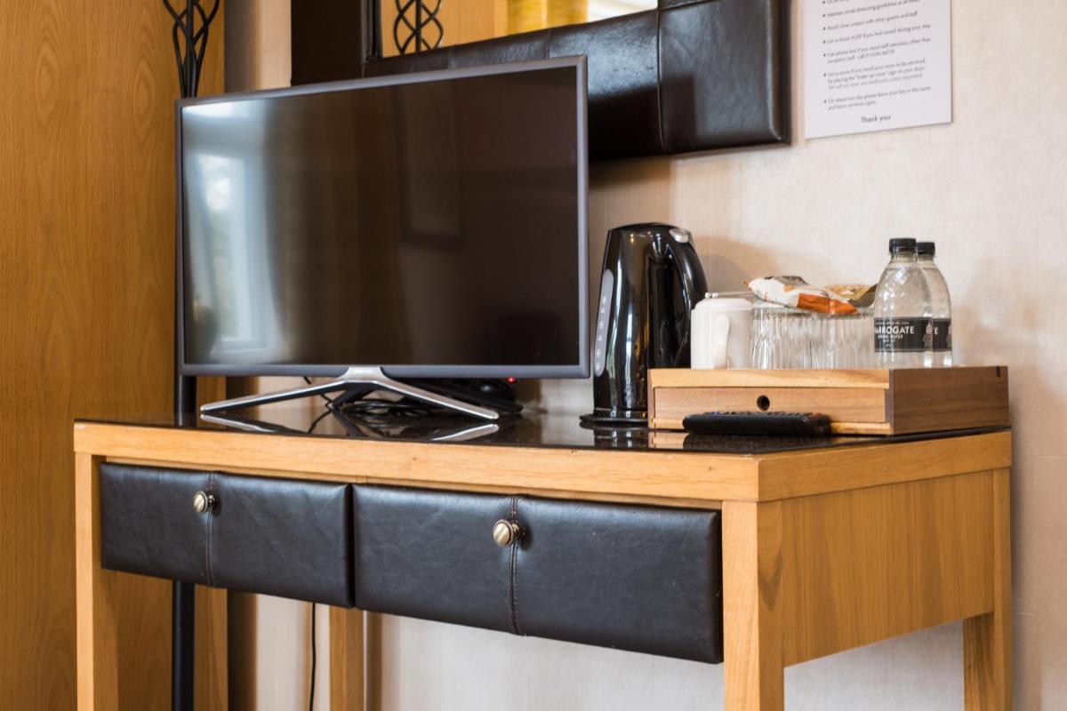 The Howbeck & The Retreat Central location, incl off-site Health Club and parking EV point available, GREAT DEALS ON