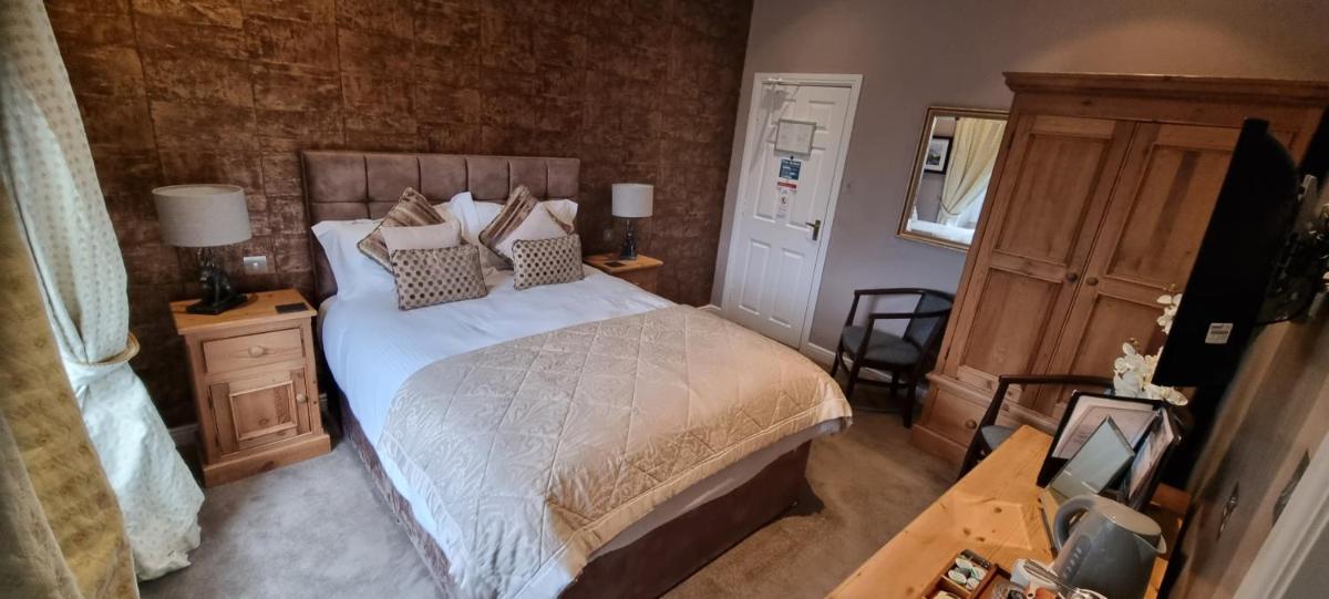 The Howbeck & The Retreat Central location, incl off-site Health Club and parking EV point available, GREAT DEALS ON