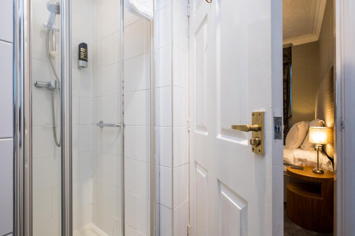 The Howbeck & The Retreat Central location, incl off-site Health Club and parking EV point available, GREAT DEALS ON