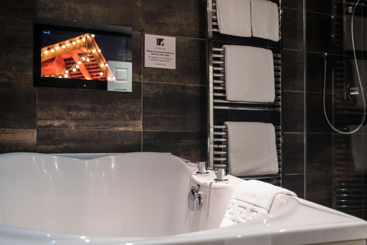 The Howbeck & The Retreat 5min to Lake, Restaurants & to the free Hydro Wellness Club