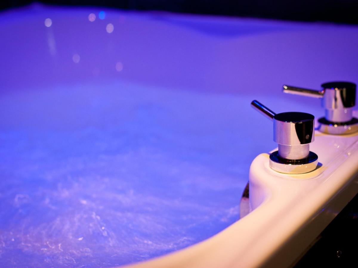 The Howbeck & The Retreat 5min to Lake, Restaurants & to the free Hydro Wellness Club