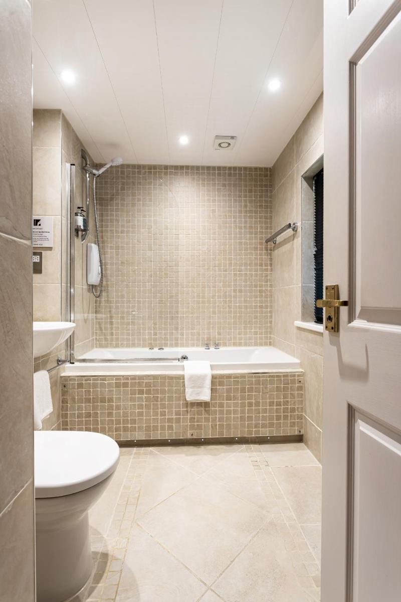 The Howbeck & The Retreat 5min to Lake, Restaurants & to the free Hydro Wellness Club