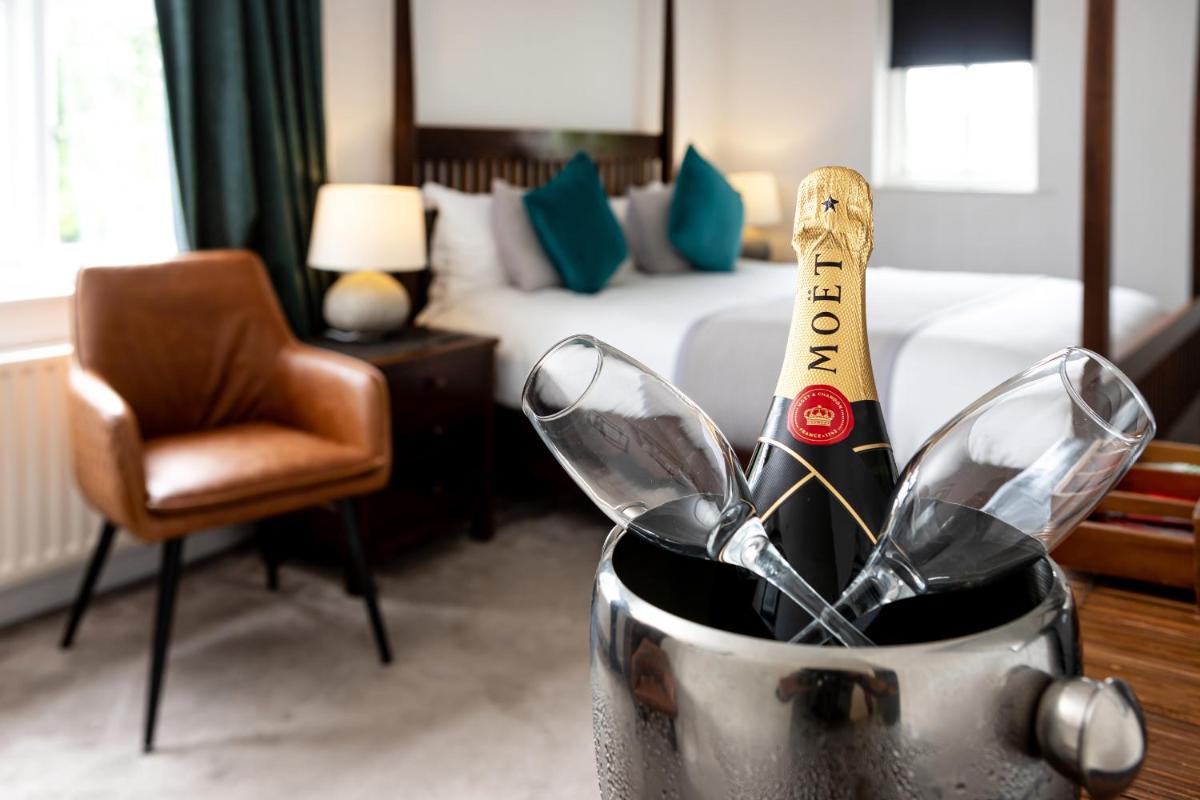 The Howbeck & The Retreat 5min to Lake, Restaurants & to the free Hydro Wellness Club