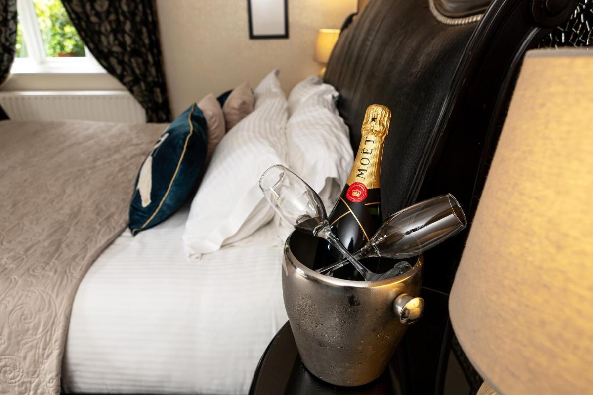 The Howbeck & The Retreat 5min to Lake, Restaurants & to the free Hydro Wellness Club
