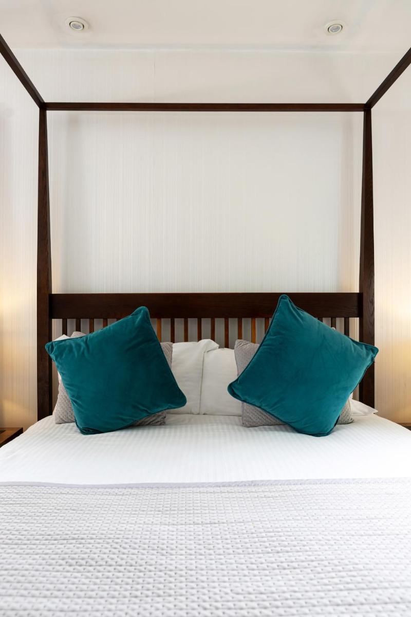 The Howbeck & The Retreat 5min to Lake, Restaurants & to the free Hydro Wellness Club