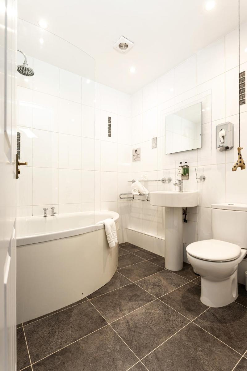 The Howbeck & The Retreat 5min to Lake, Restaurants & to the free Hydro Wellness Club