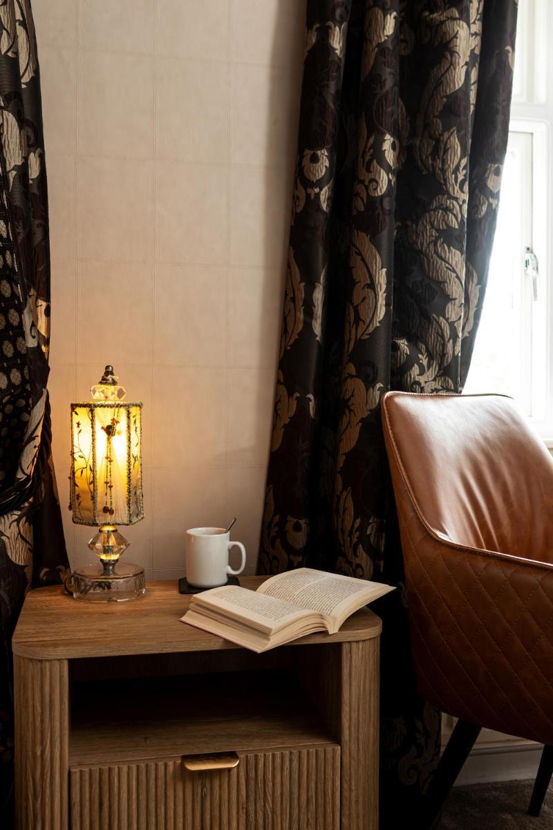 The Howbeck & The Retreat 5min to Lake, Restaurants & to the free Hydro Wellness Club