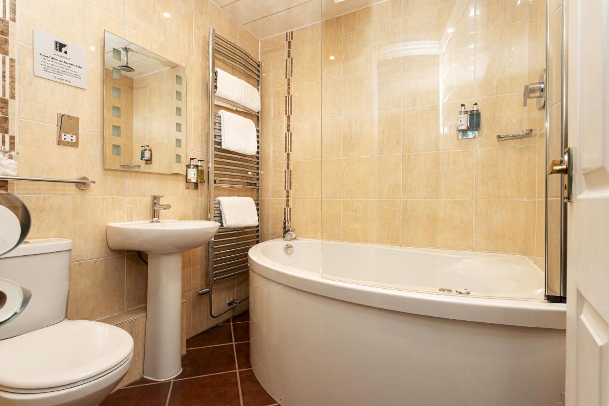 The Howbeck & The Retreat 5min to Lake, Restaurants & to the free Hydro Wellness Club