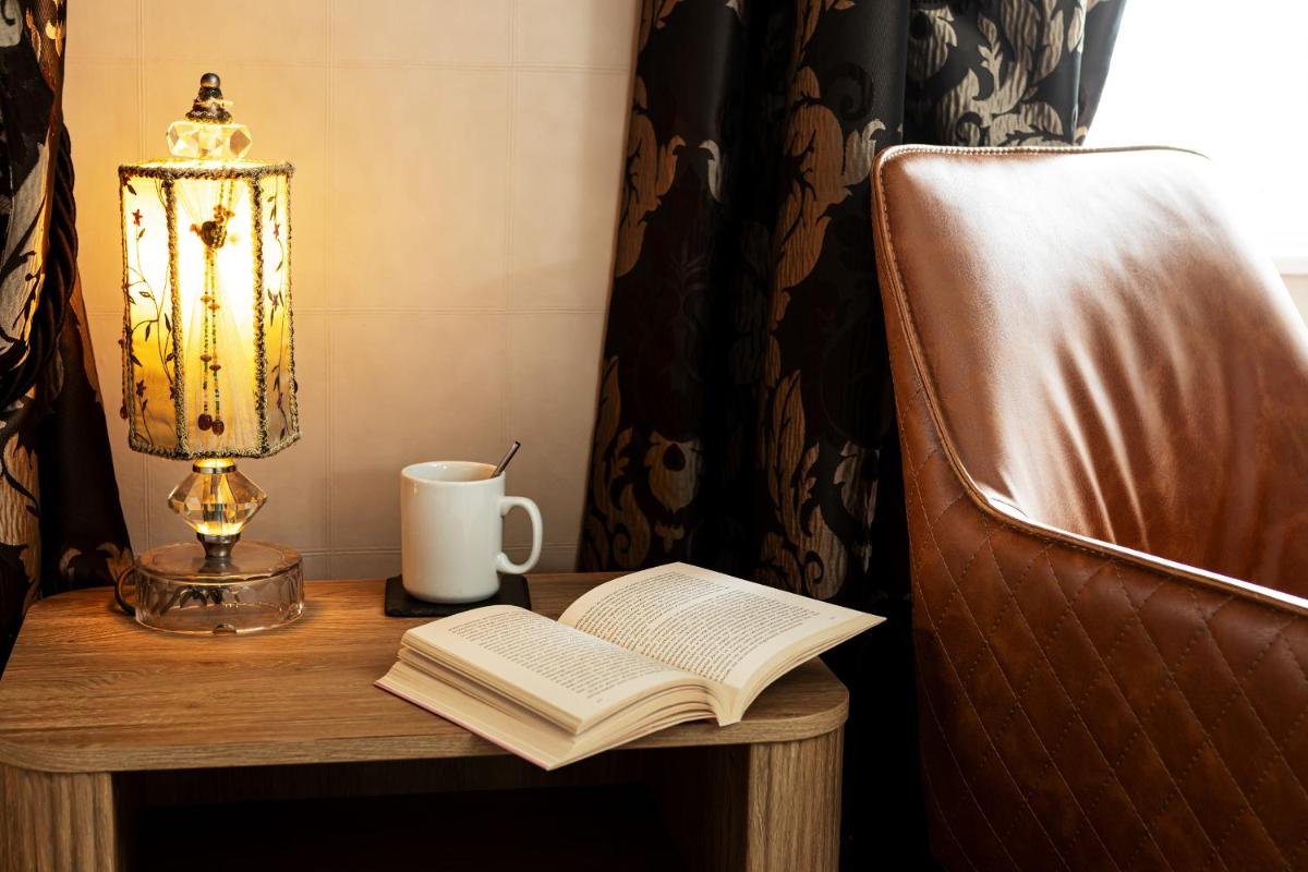 The Howbeck & The Retreat 5min to Lake, Restaurants & to the free Hydro Wellness Club