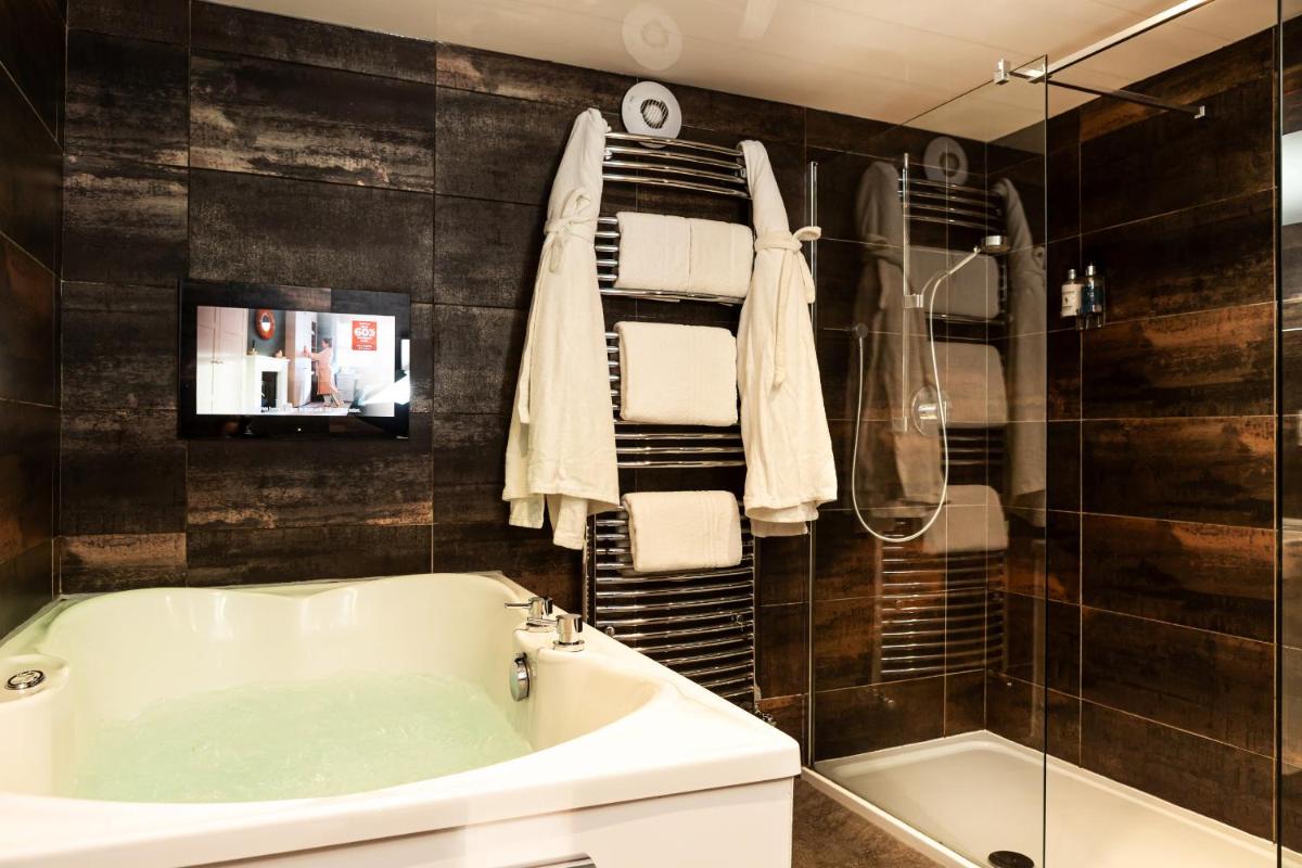 The Howbeck & The Retreat 5min to Lake, Restaurants & to the free Hydro Wellness Club