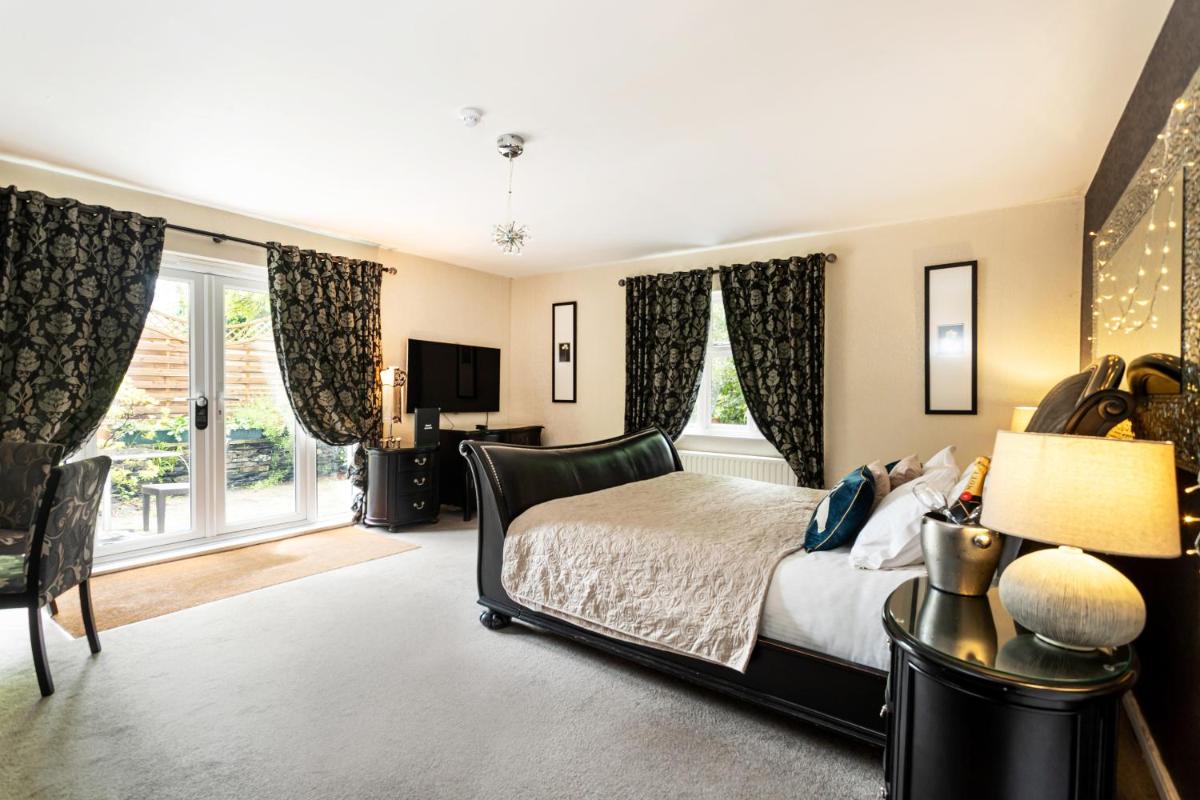 The Howbeck & The Retreat 5min to Lake, Restaurants & to the free Hydro Wellness Club