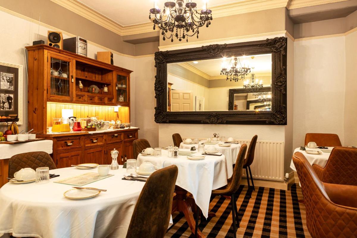 The Howbeck & The Retreat 5min to Lake, Restaurants & to the free Hydro Wellness Club