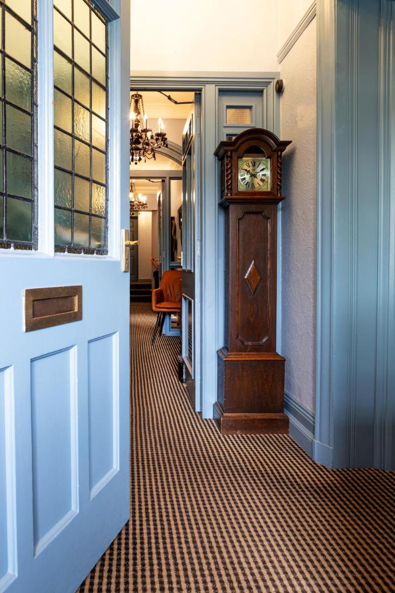 The Howbeck & The Retreat 5min to Lake, Restaurants & to the free Hydro Wellness Club