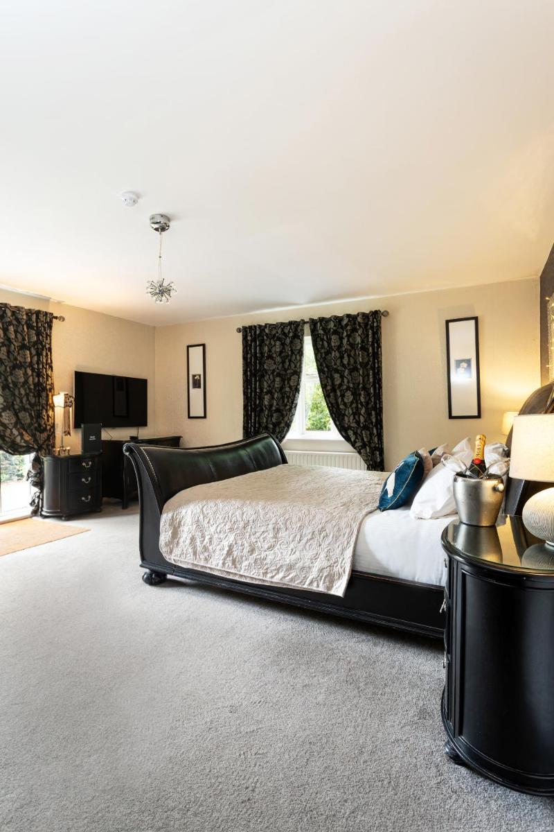 The Howbeck & The Retreat 5min to Lake, Restaurants & to the free Hydro Wellness Club
