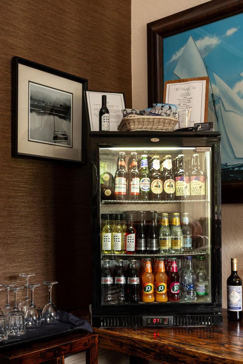 The Howbeck & The Retreat 5min to Lake, Restaurants & to the free Hydro Wellness Club