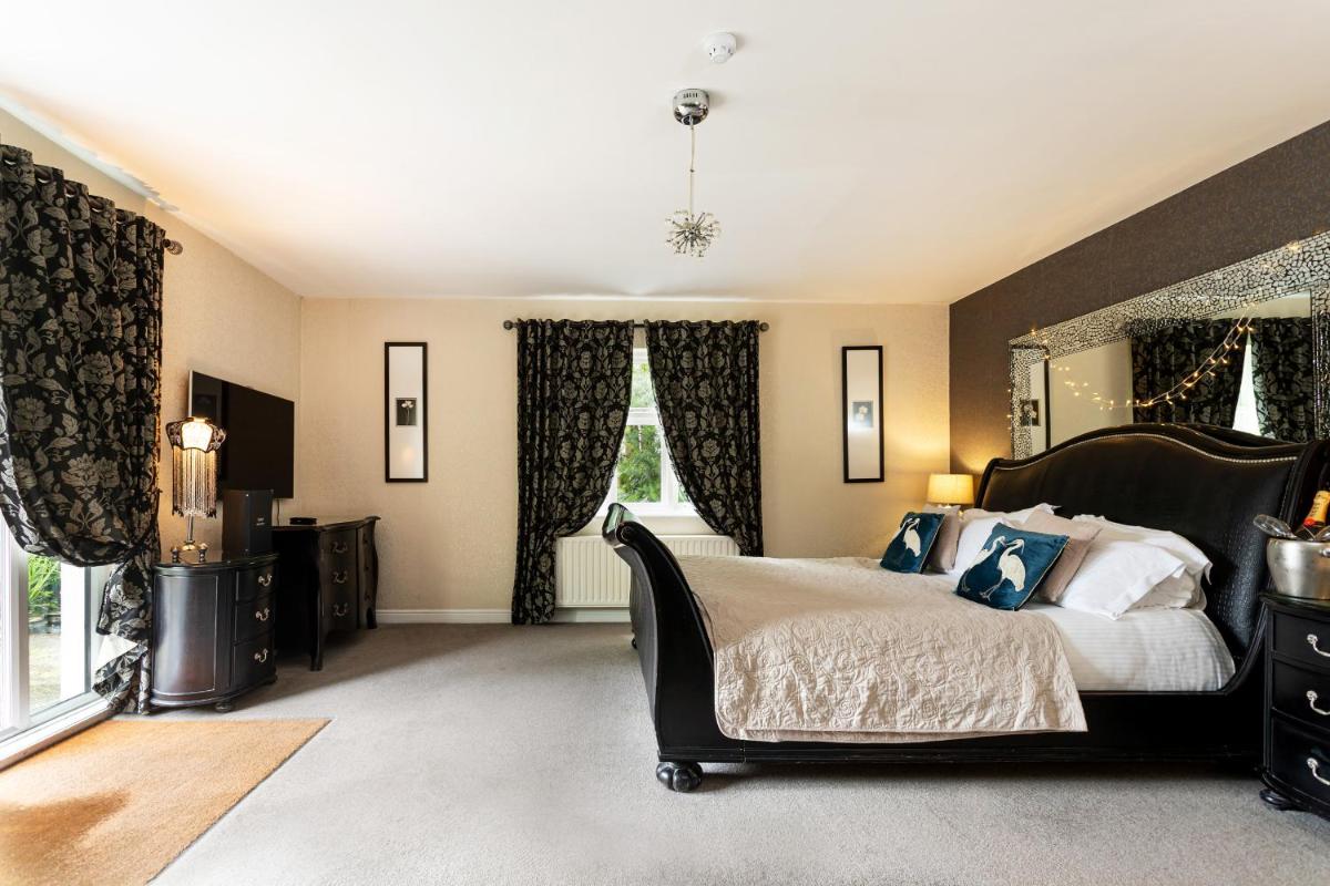 The Howbeck & The Retreat 5min to Lake, Restaurants & to the free Hydro Wellness Club