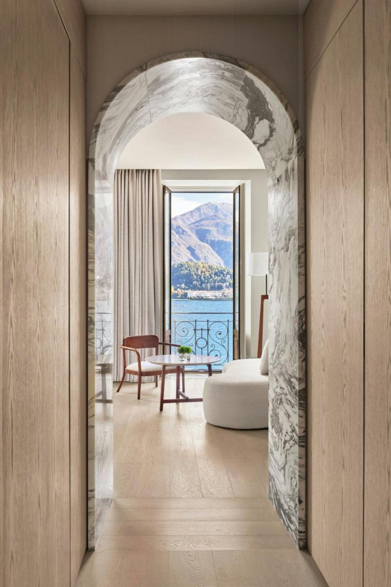 The Lake Como EDITION