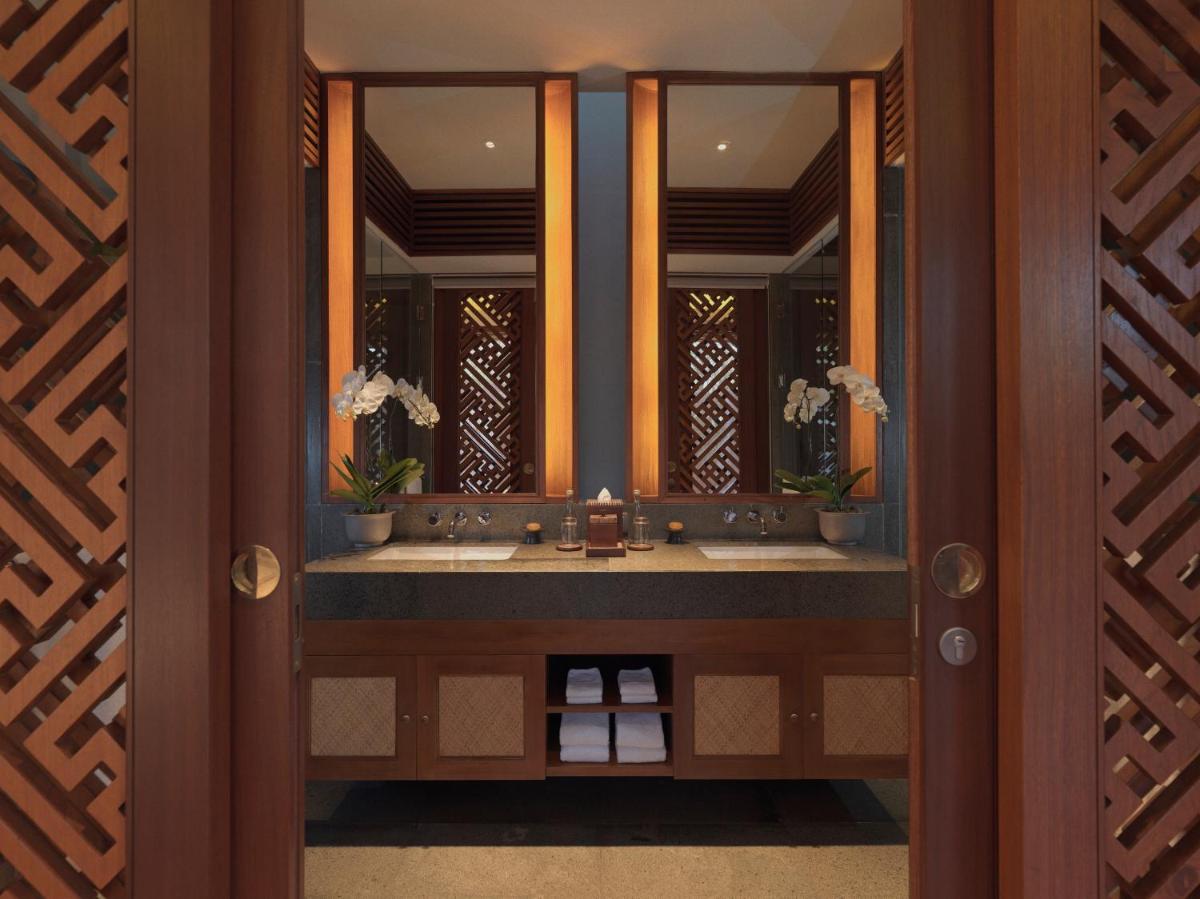 The Legian Seminyak, Bali