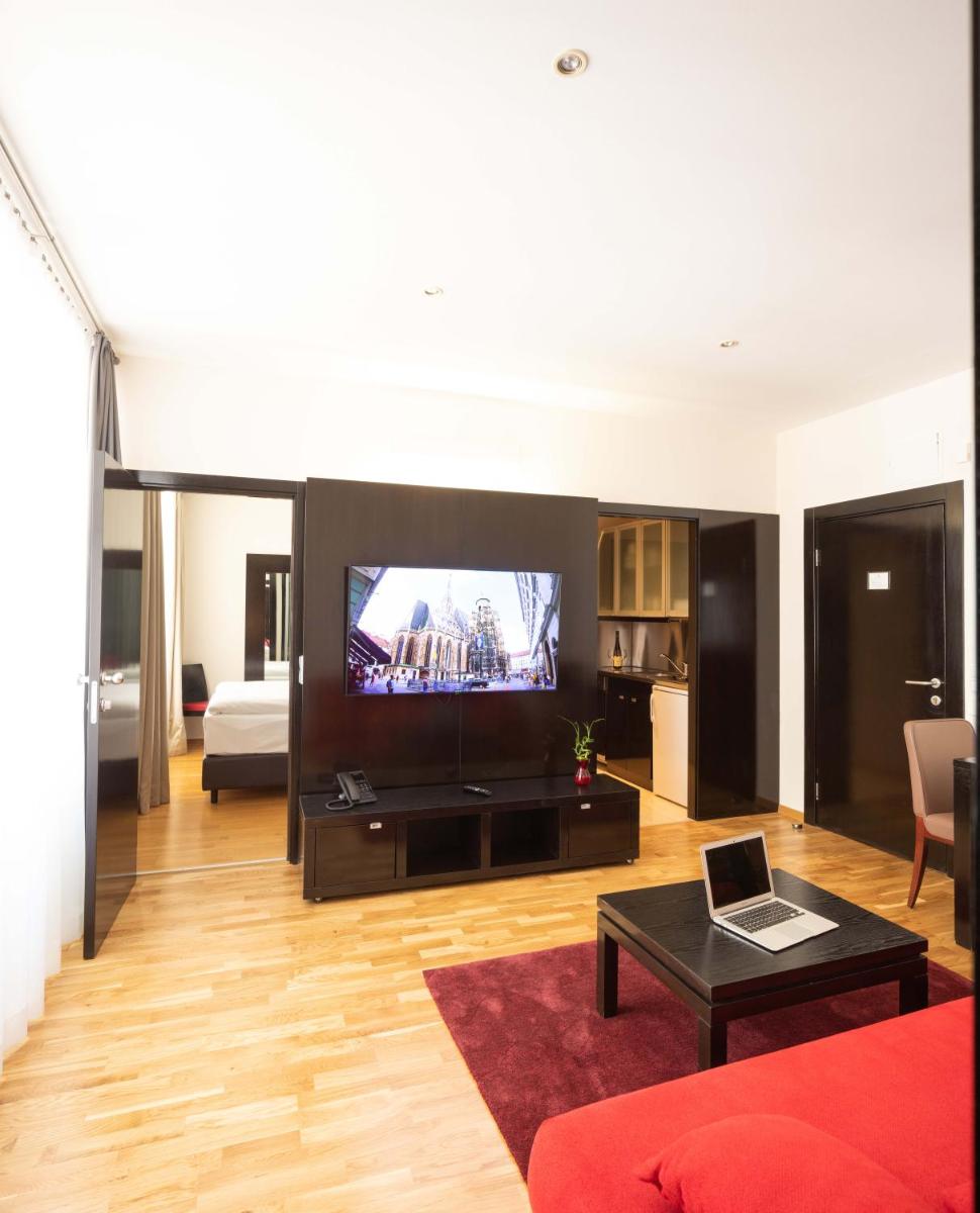 The Levante Rathaus Apartments