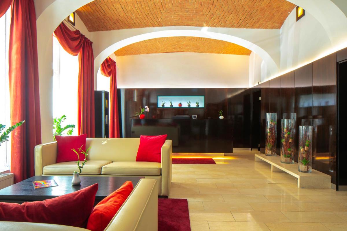The Levante Rathaus Apartments