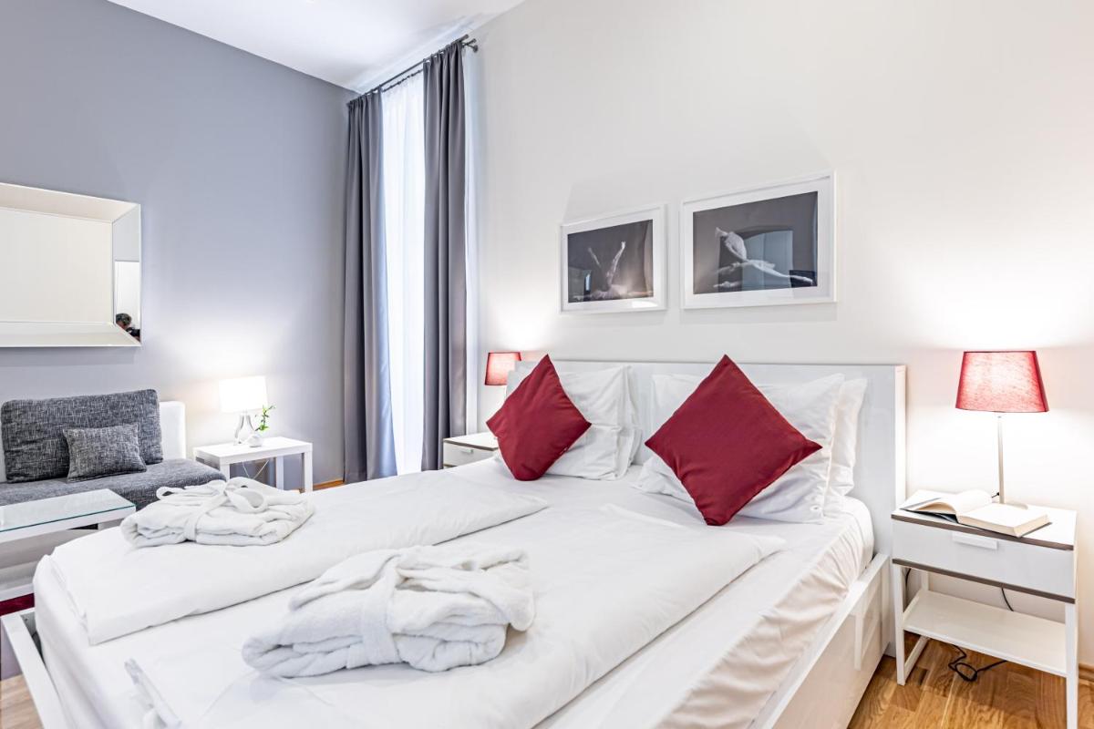 The Levante Rathaus Apartments