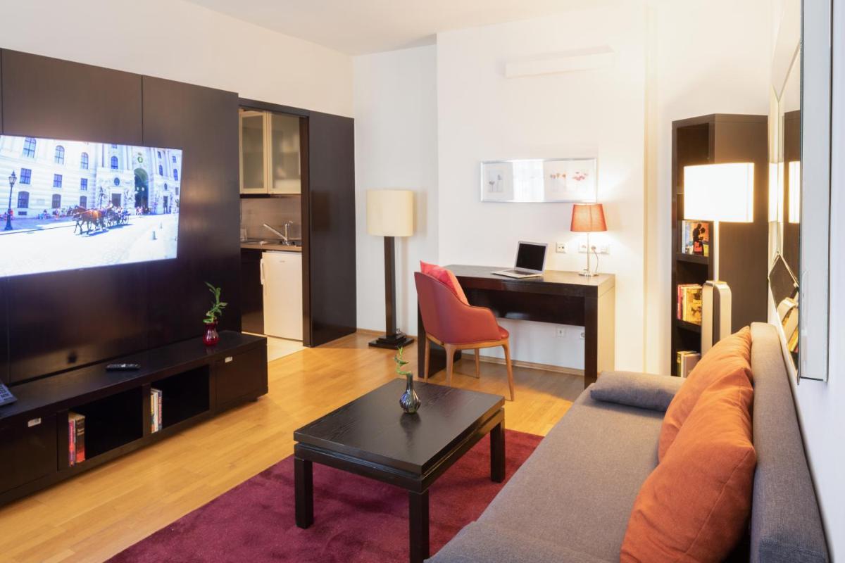 The Levante Rathaus Apartments