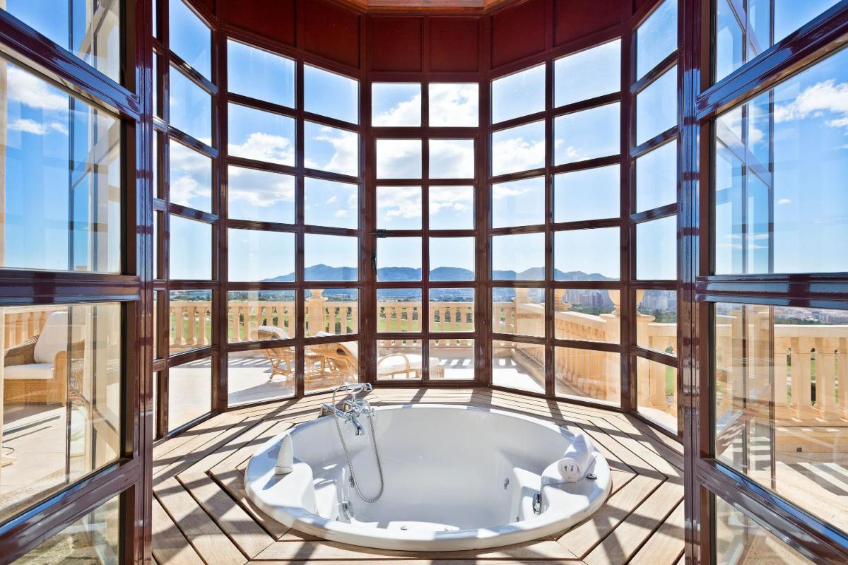 The Level at Meliá Villaitana