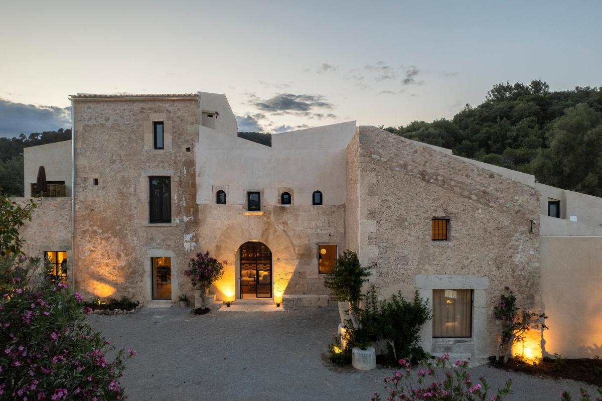 The Lodge Mallorca, Small Luxury Hotels
