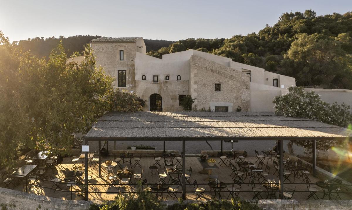 The Lodge Mallorca, Small Luxury Hotels