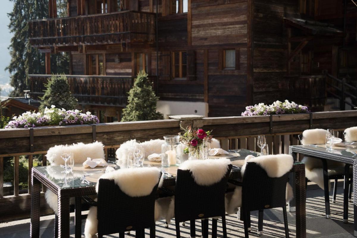 The Lodge