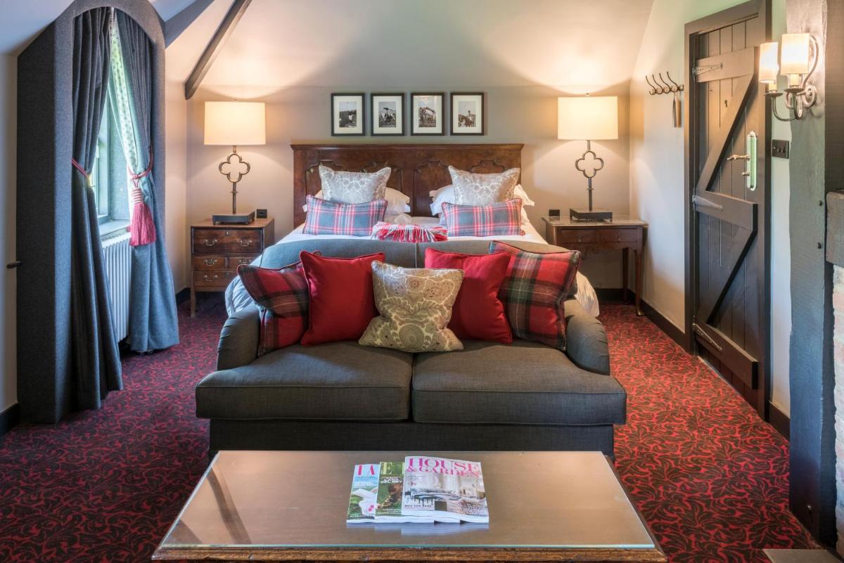 The Lygon Arms - an Iconic Luxury Hotel