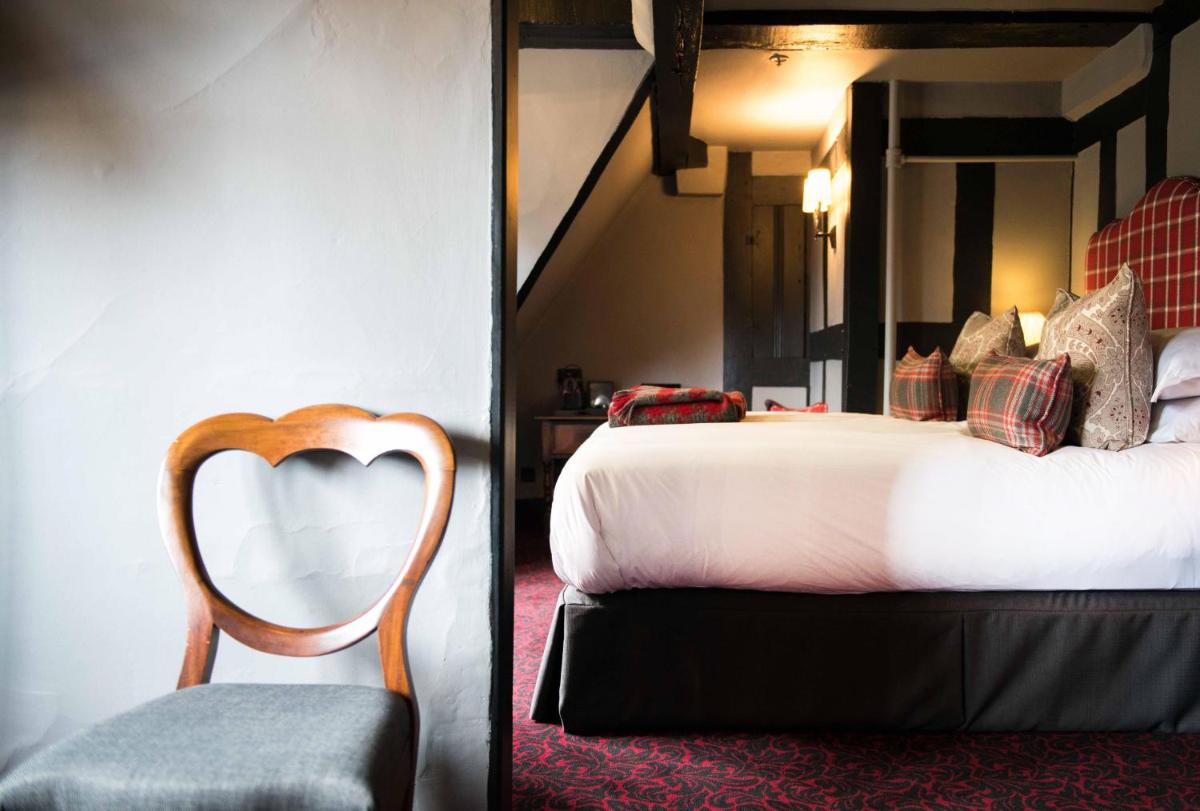 The Lygon Arms - an Iconic Luxury Hotel
