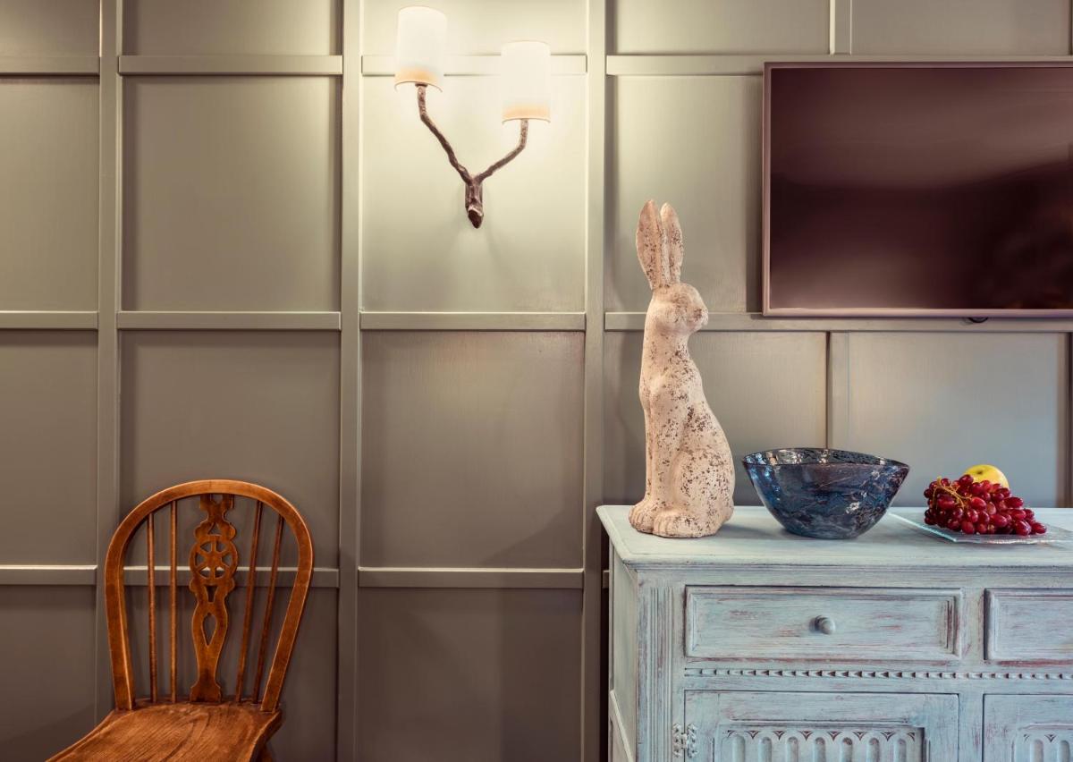 The Lygon Arms - an Iconic Luxury Hotel