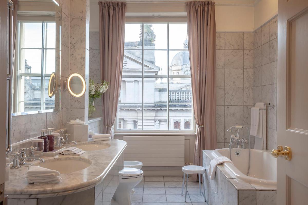 The Merrion Hotel