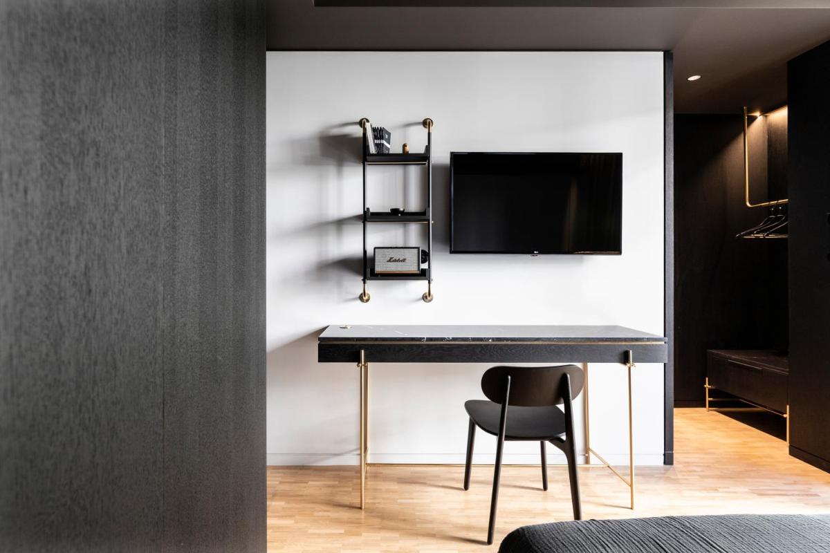 The Modernist Athens