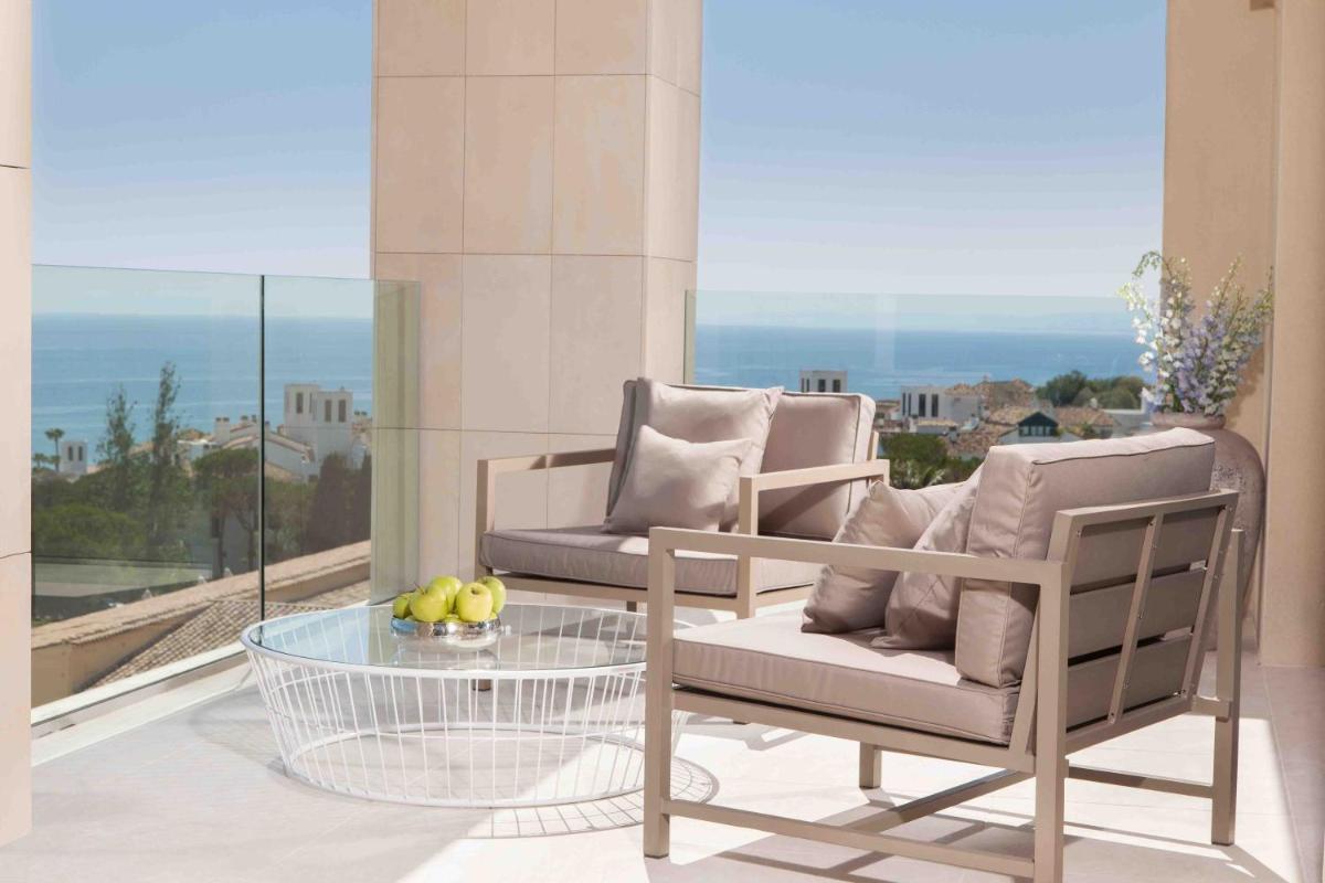 Deluxe Villas by Don Carlos Resort