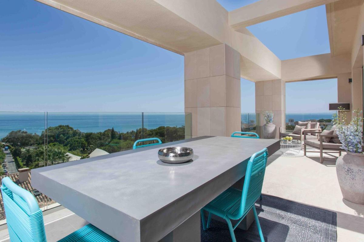 Deluxe Villas by Don Carlos Resort