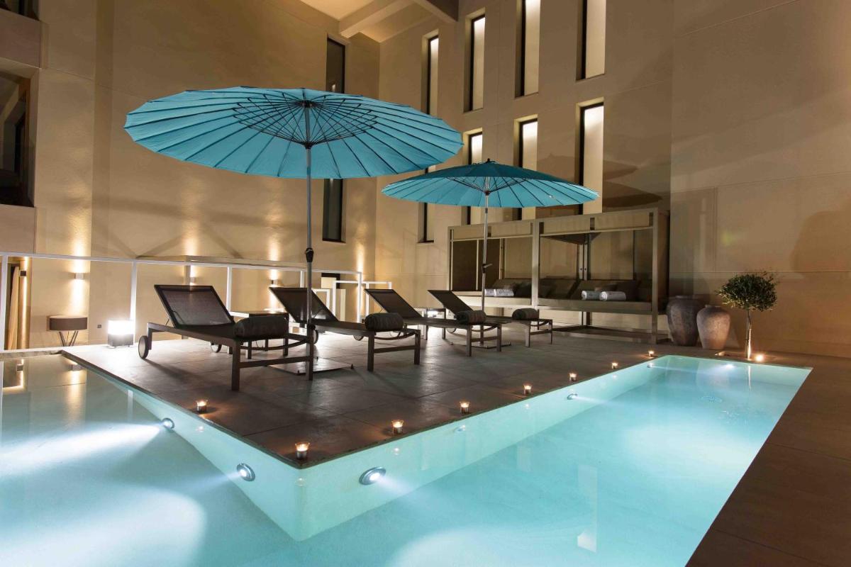 Deluxe Villas by Don Carlos Resort