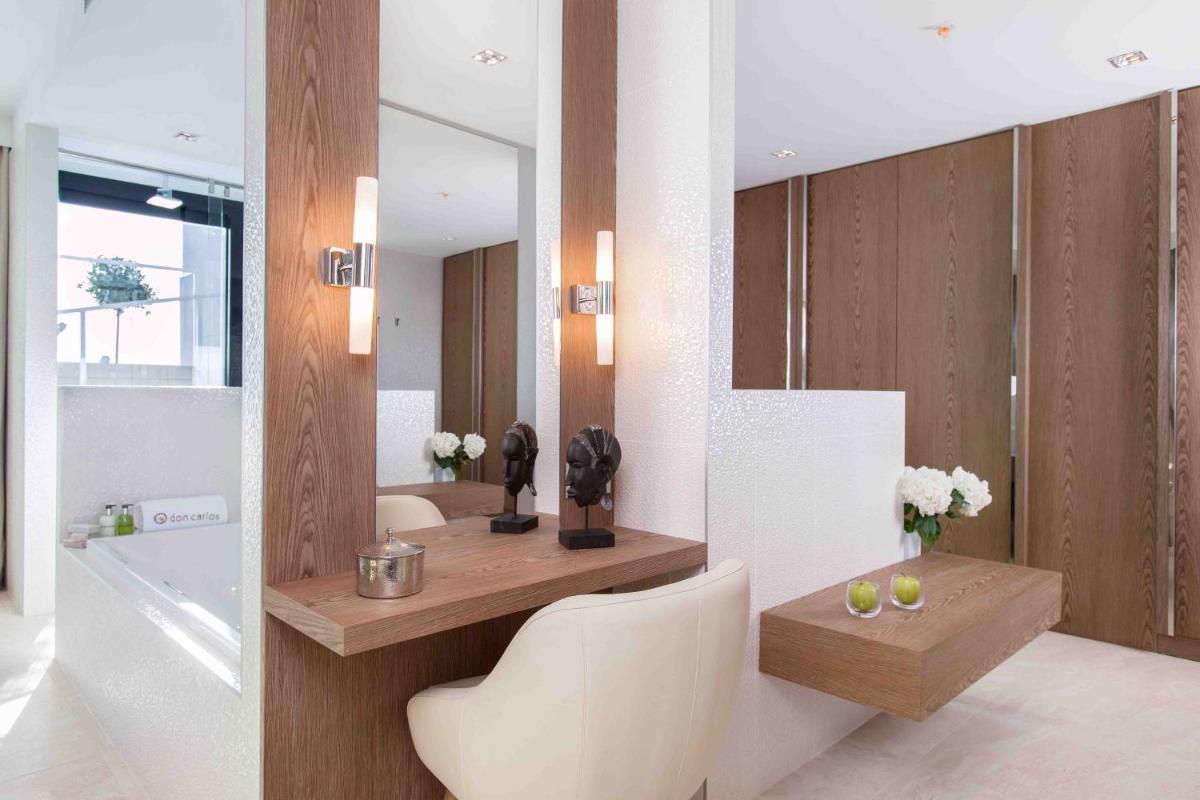 Deluxe Villas by Don Carlos Resort