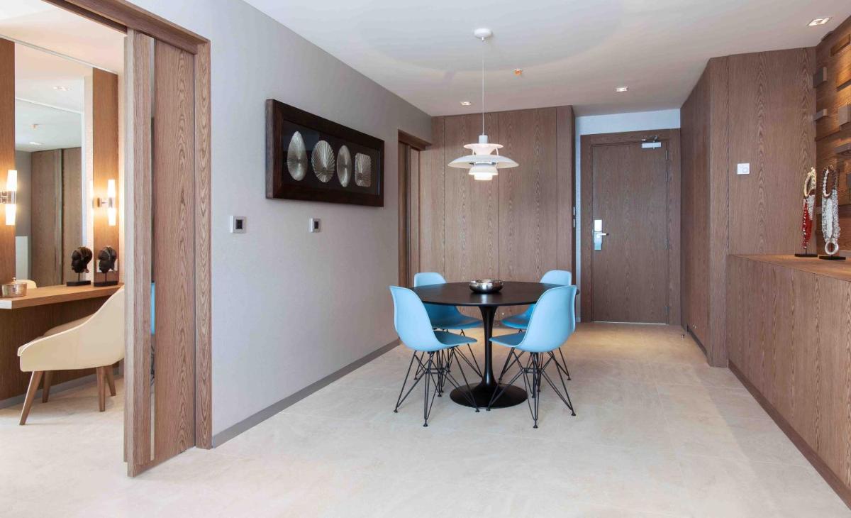 Deluxe Villas by Don Carlos Resort