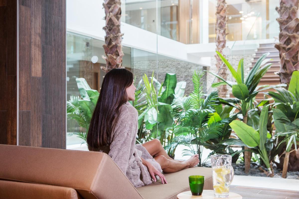 Deluxe Villas by Don Carlos Resort