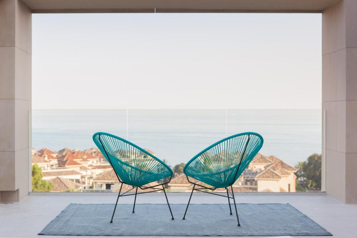 Deluxe Villas by Don Carlos Resort